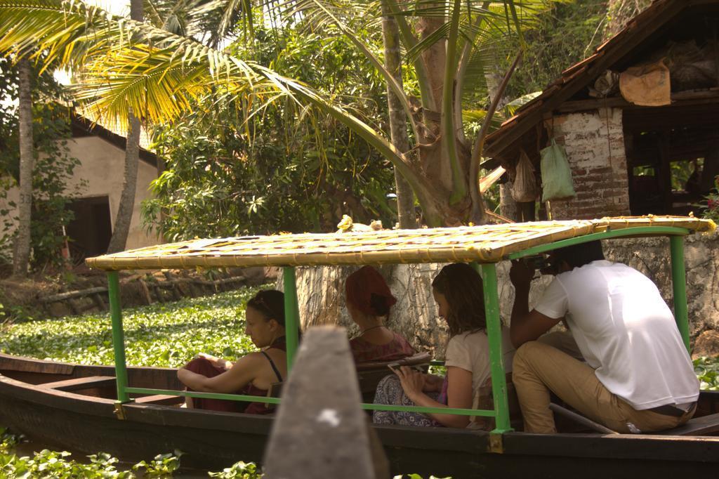 Alappuzha Thoms Beach Homestay מראה חיצוני תמונה